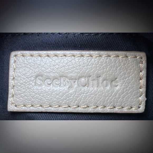 See By Chloe Monroe Small Leather Bracelet Tote in Motty Grey - Picture 10 of 16